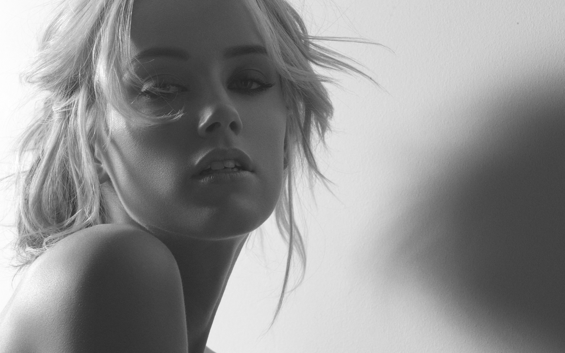Hot Cute Sexy Girl Wallpaper